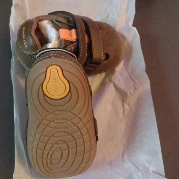 2 for 20😃Stride Rite toddlers shoes - Picture 2 of 4